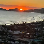 Maravilhoso apartamento vista mar Enseada Guarujá